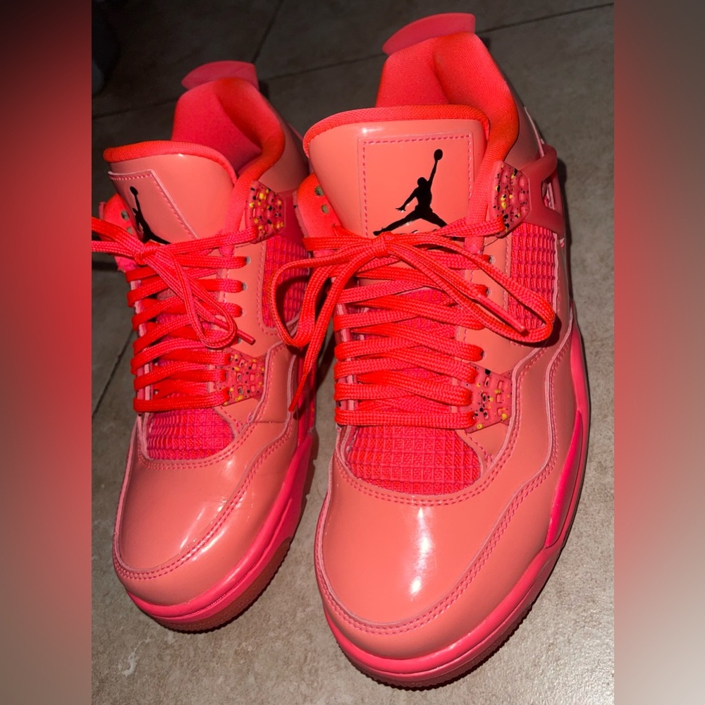Jordan Retro 4 Hot Punch